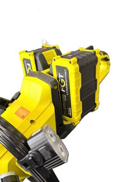 Акумуляторна ланцюгова пила FGT FCS14С-8SET (8.0 Ah x2, зарядний пристрій) FCS14С-8SET фото